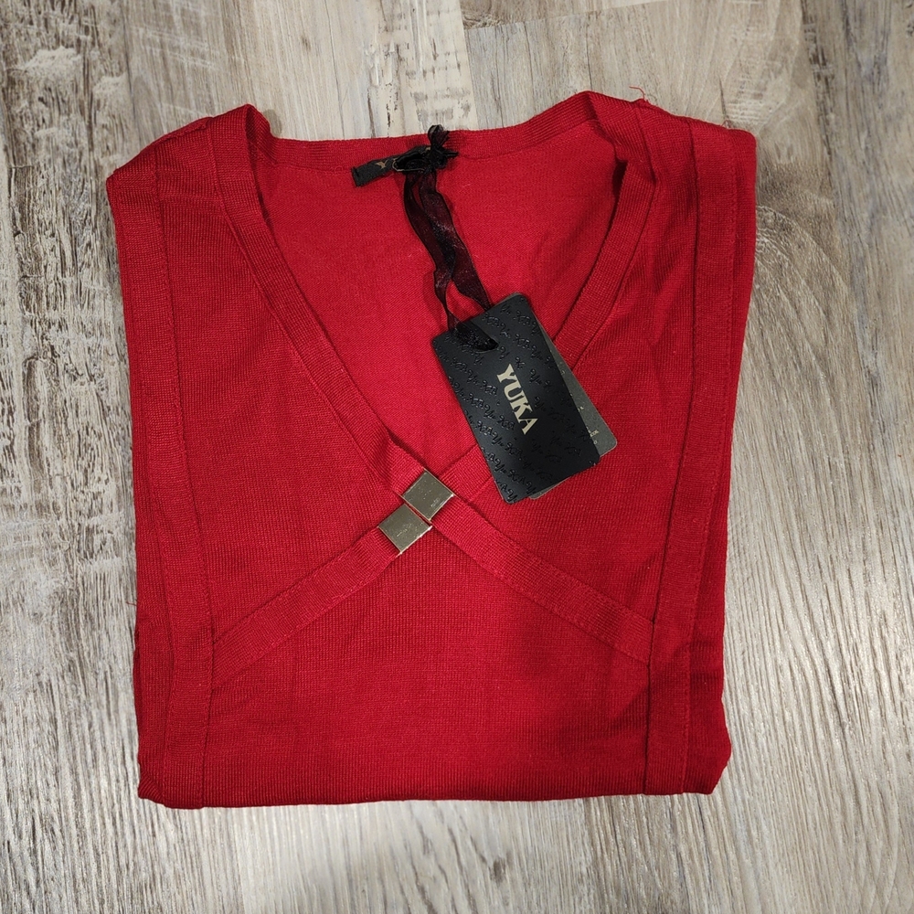 Yuka Lightweight Red Sweater With Silver Embellishments - NWT - Size Small